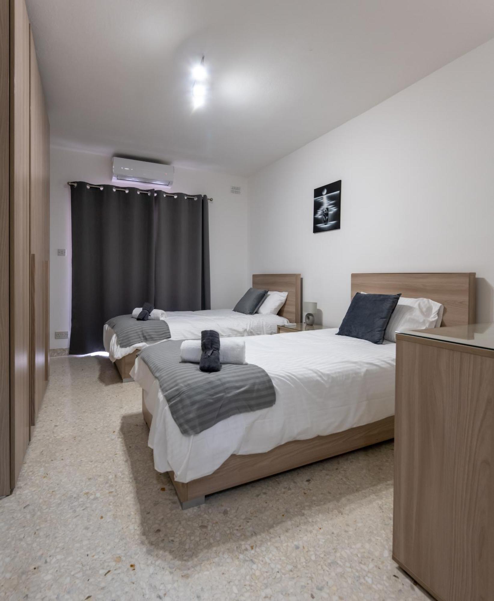 Spacious 3 Bedroom Apartment In The Heart Of St Julians Saint Julian's Exterior photo