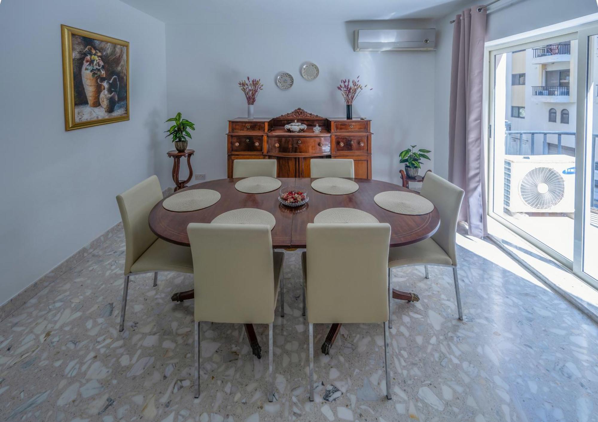 Spacious 3 Bedroom Apartment In The Heart Of St Julians Saint Julian's Exterior photo