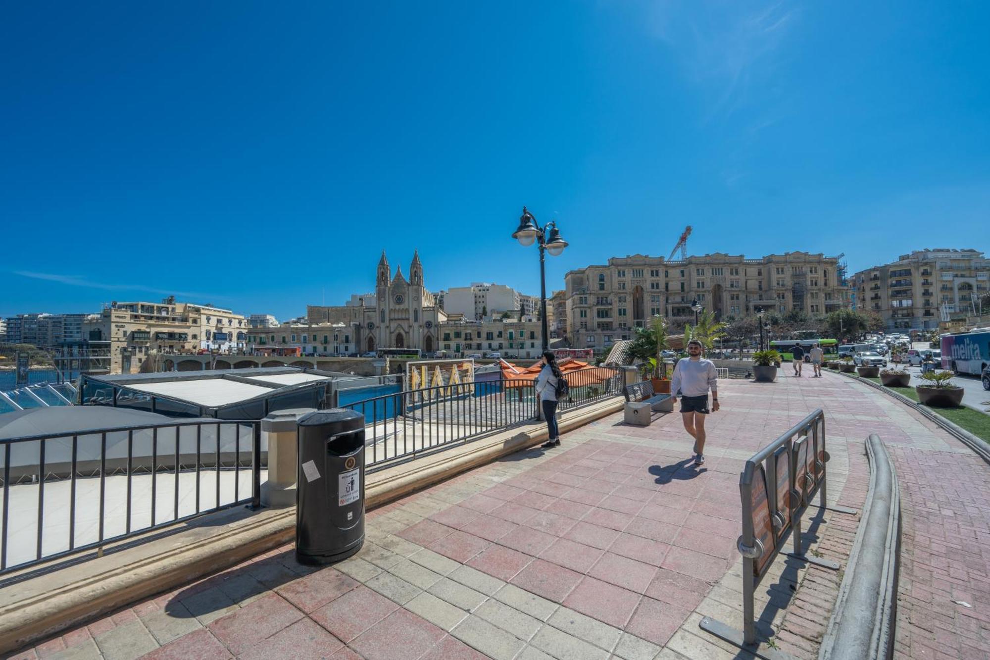 Spacious 3 Bedroom Apartment In The Heart Of St Julians Saint Julian's Exterior photo